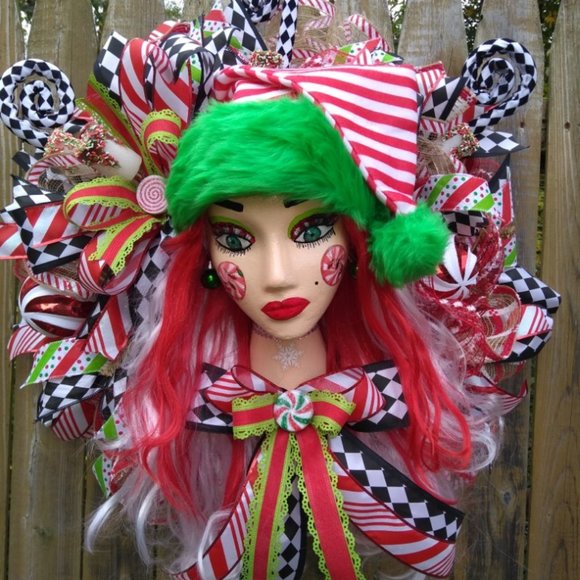 Peppermint Mannequin Head Wreath,Elf Wreath,Christmas Wreath,Santa Diva,Winter - Picture 10 of 11
